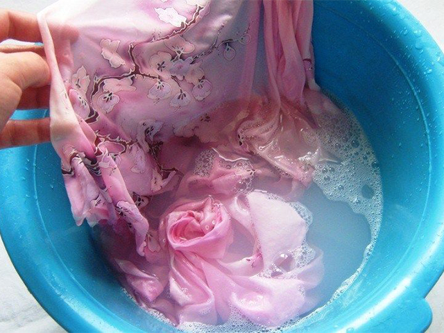 Ручная стирка шифона