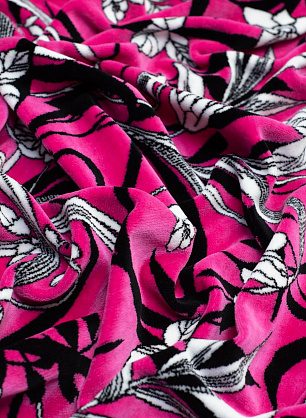 Трикотаж хлопок велюр (н) черно-белый растительный орнамент на ярко-розовом - в интернет-магазине тканей Тессутидея арт. 12-0927
