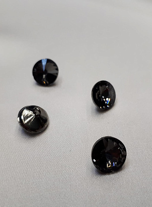 Пуговица металл никель на ножке со серым стразом Swarovski d-10мм  - итальянские ткани Тессутидея F-3900