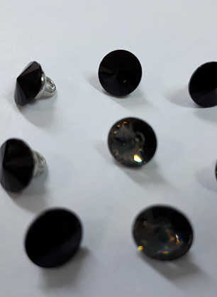 Пуговица на ножке d-8мм черный, серый страз Swarovski - итальянские ткани Тессутидея F-4132